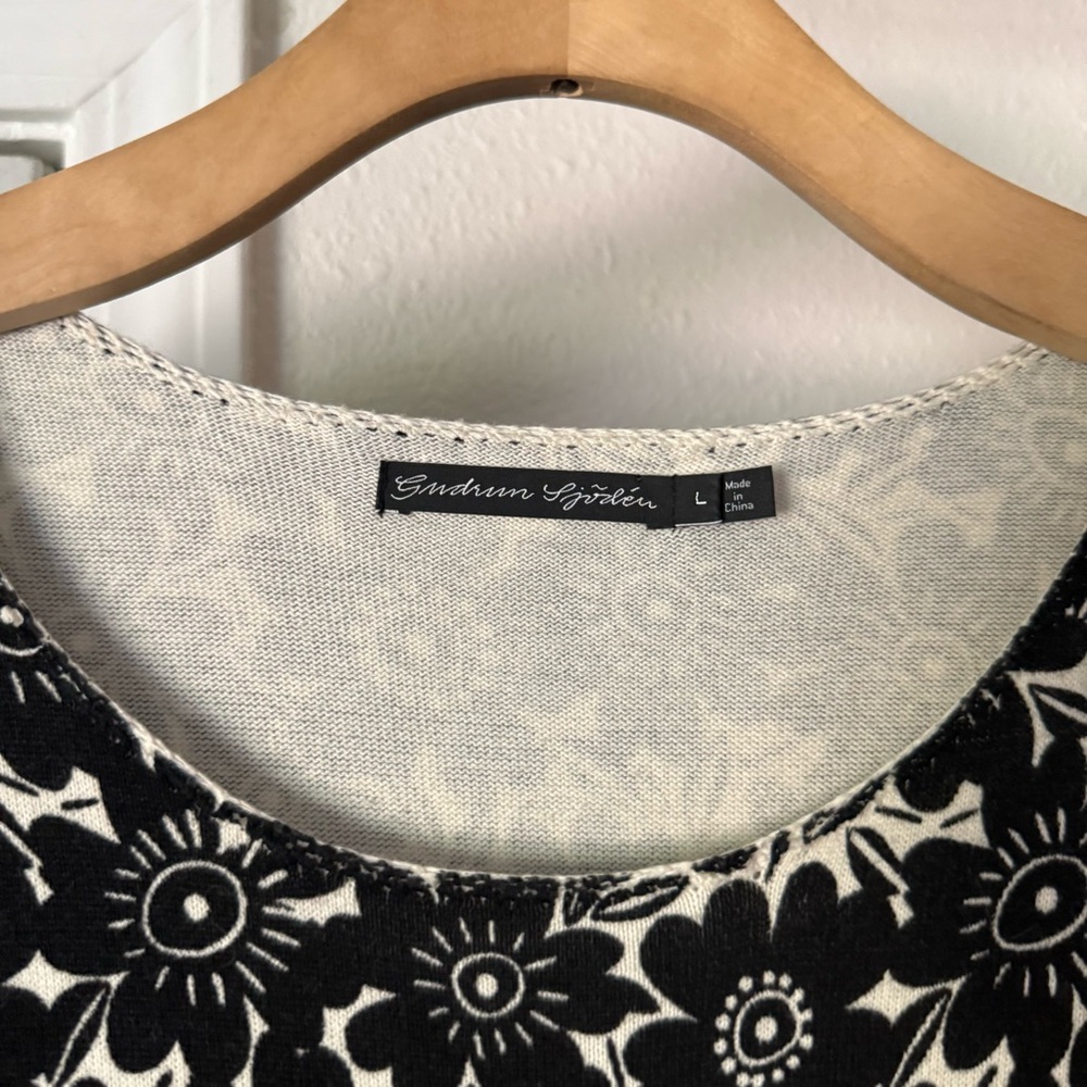 GUDRUN SJODEN black white floral organic cotton scoop crew sleeveless mini dress - Picture 6 of 7